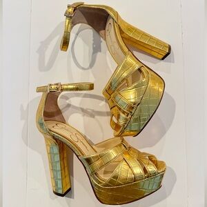 JESSICA SIMPSON GOLD COCODRILLE EMBOSSED PLATFORM PUMP SANDALS SIZE 7